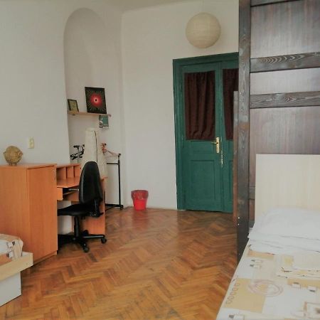 Coffee Home Hostel Lwów Zewnętrze zdjęcie