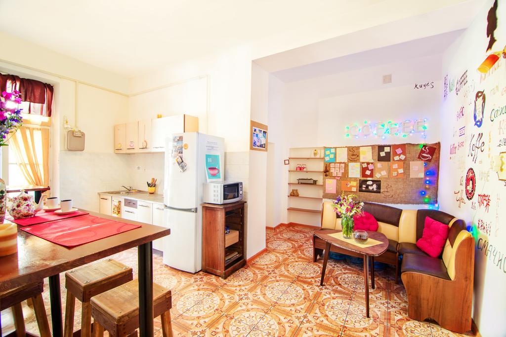 Coffee Home Hostel Lwów Zewnętrze zdjęcie