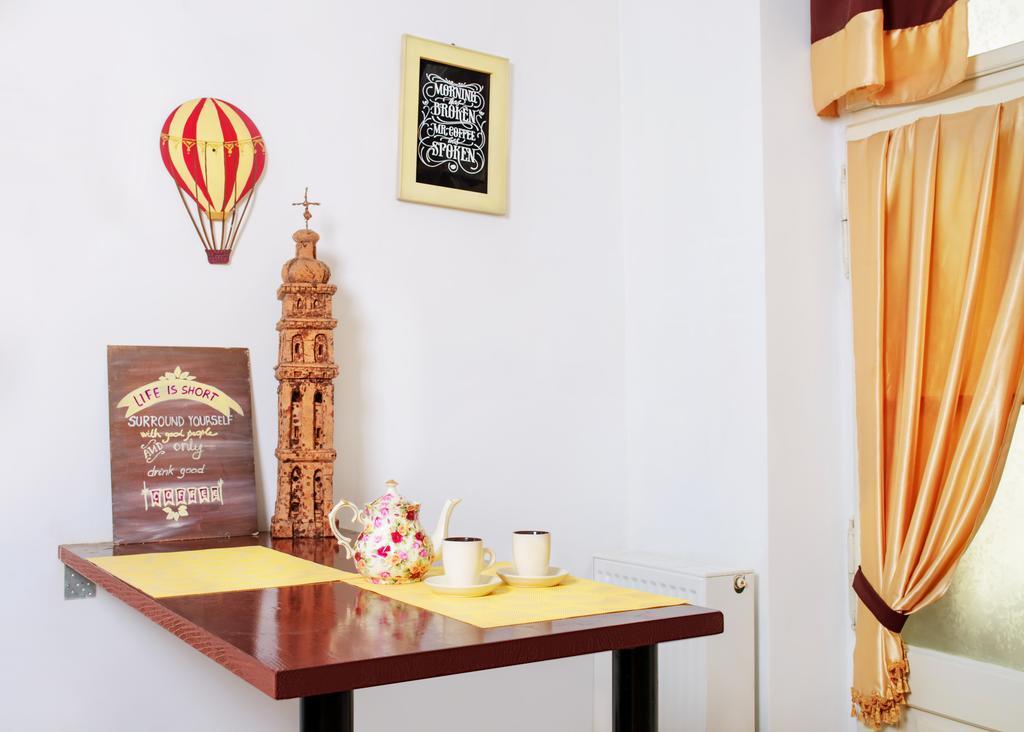 Coffee Home Hostel Lwów Zewnętrze zdjęcie