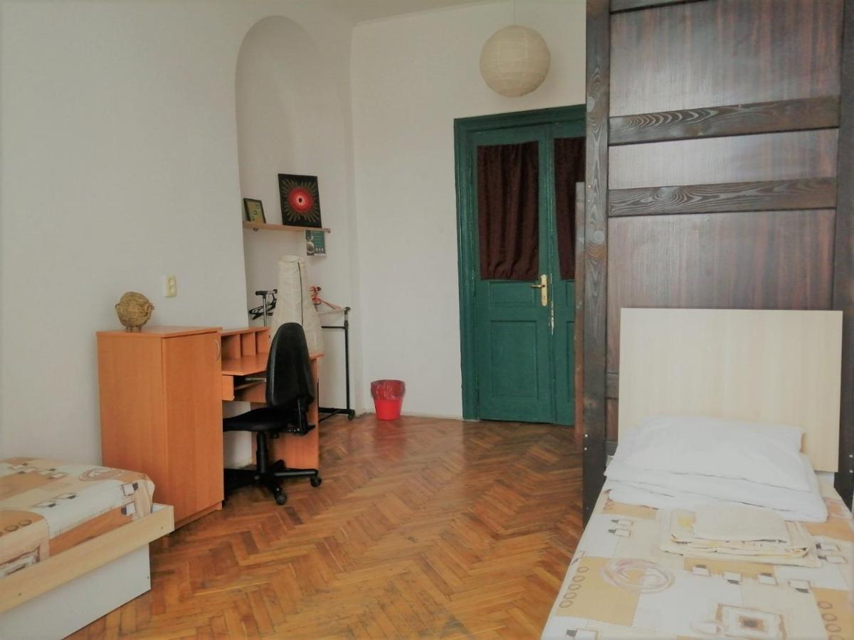 Coffee Home Hostel Lwów Zewnętrze zdjęcie