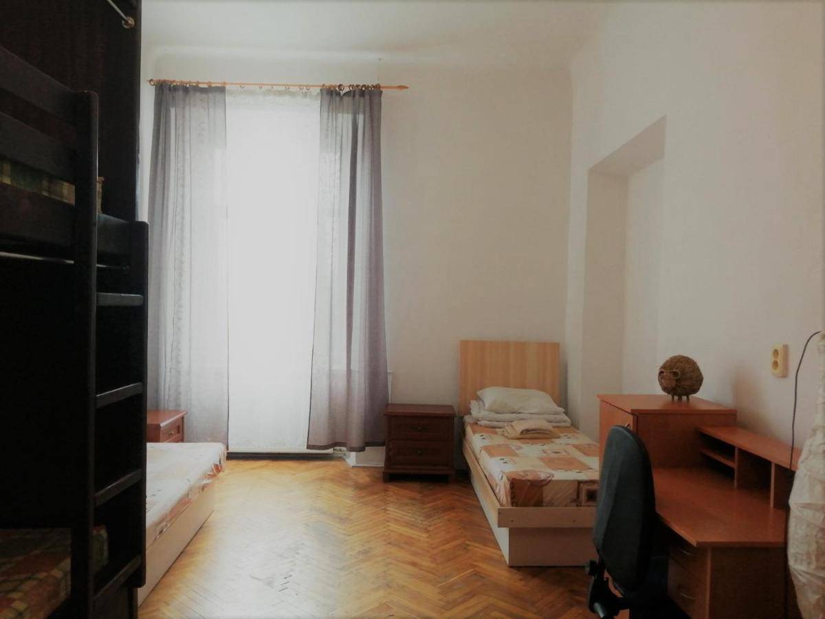 Coffee Home Hostel Lwów Zewnętrze zdjęcie
