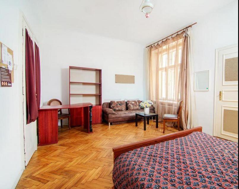 Coffee Home Hostel Lwów Zewnętrze zdjęcie