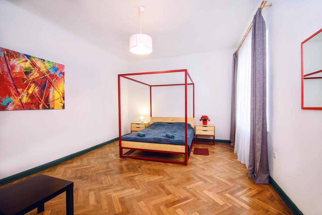 Coffee Home Hostel Lwów Zewnętrze zdjęcie